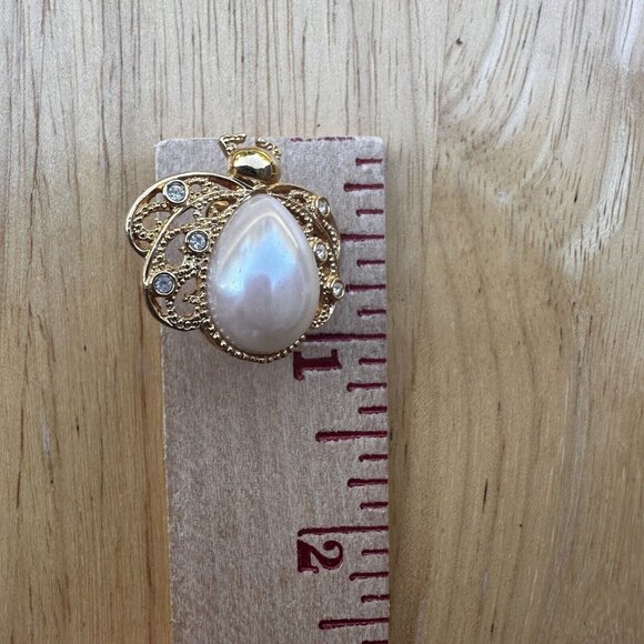 Vintage Avon Bee Bug Earrings Faux Pearl Clear Rhinestones Gold Tone Fashion 1" - Picture 7 of 7